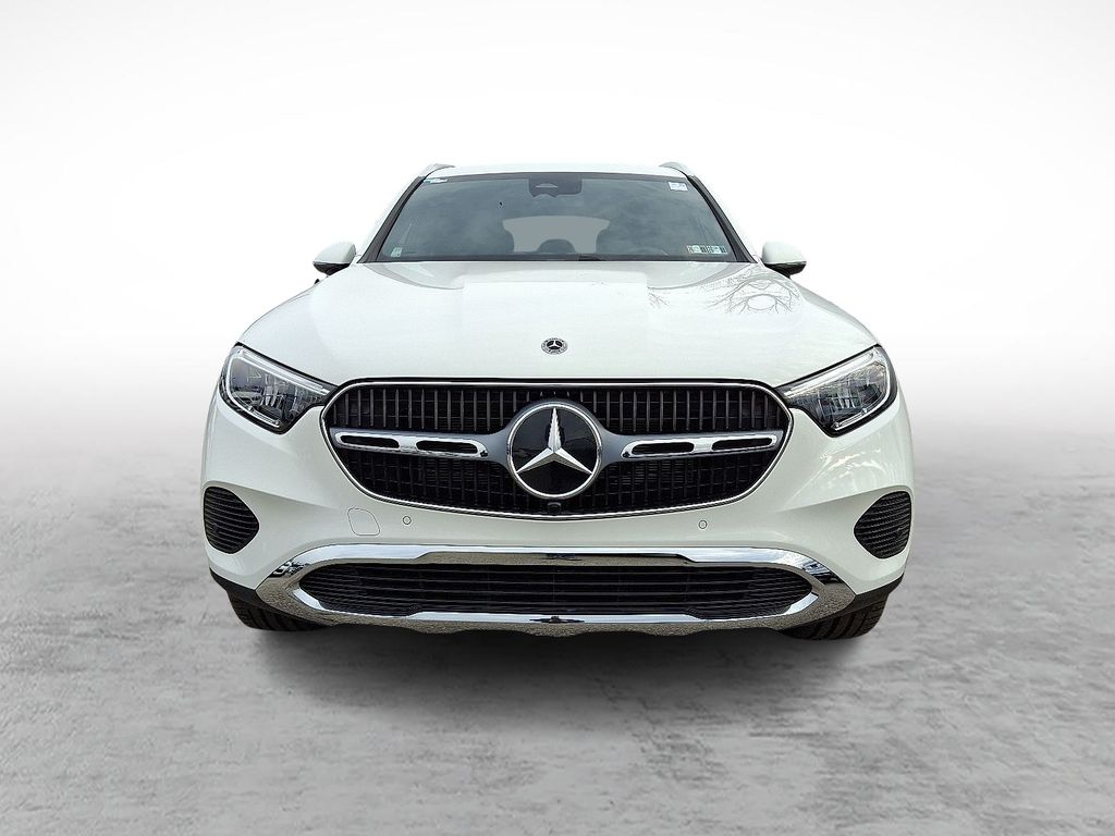 2025 Mercedes Benz GLC 300 4MATIC photo 2