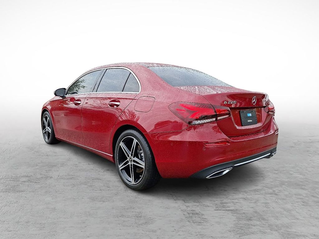 2021 Mercedes Benz A 220 photo 4