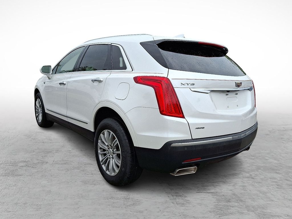 2019 Cadillac XT5 Luxury photo 3