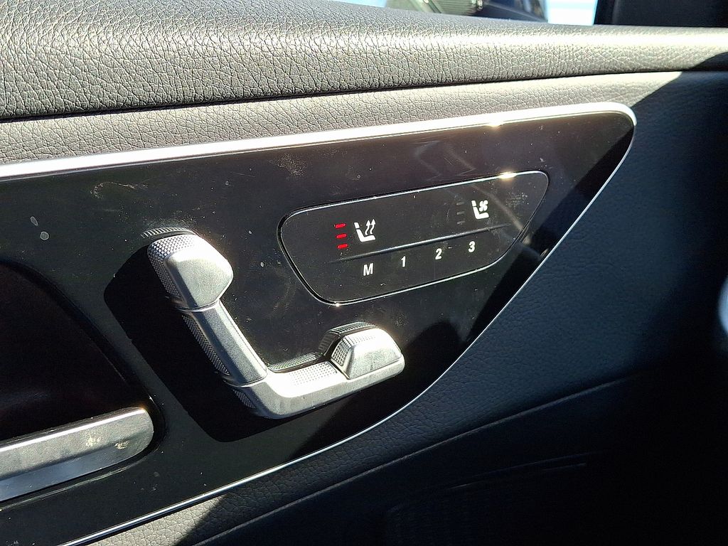 2025 Mercedes-Benz GLC Base - Photo 24