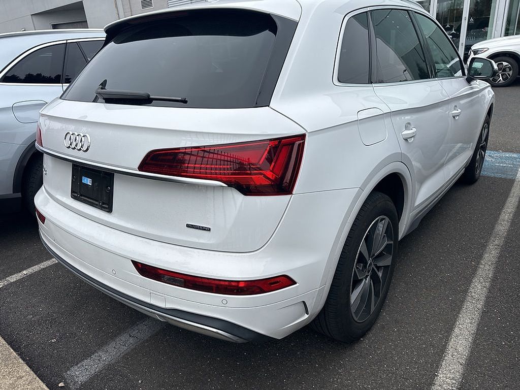 2021 Audi Q5 45 Premium Plus photo 3