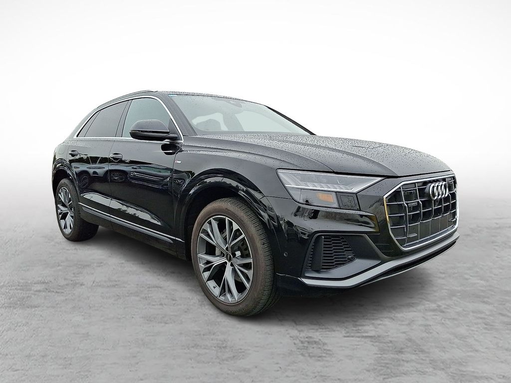 2023 Audi Q8 Premium Plus