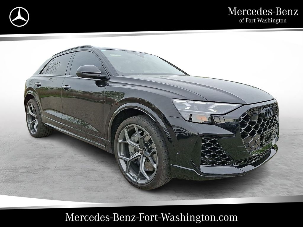 2025 Audi RS Q8 -'s photo