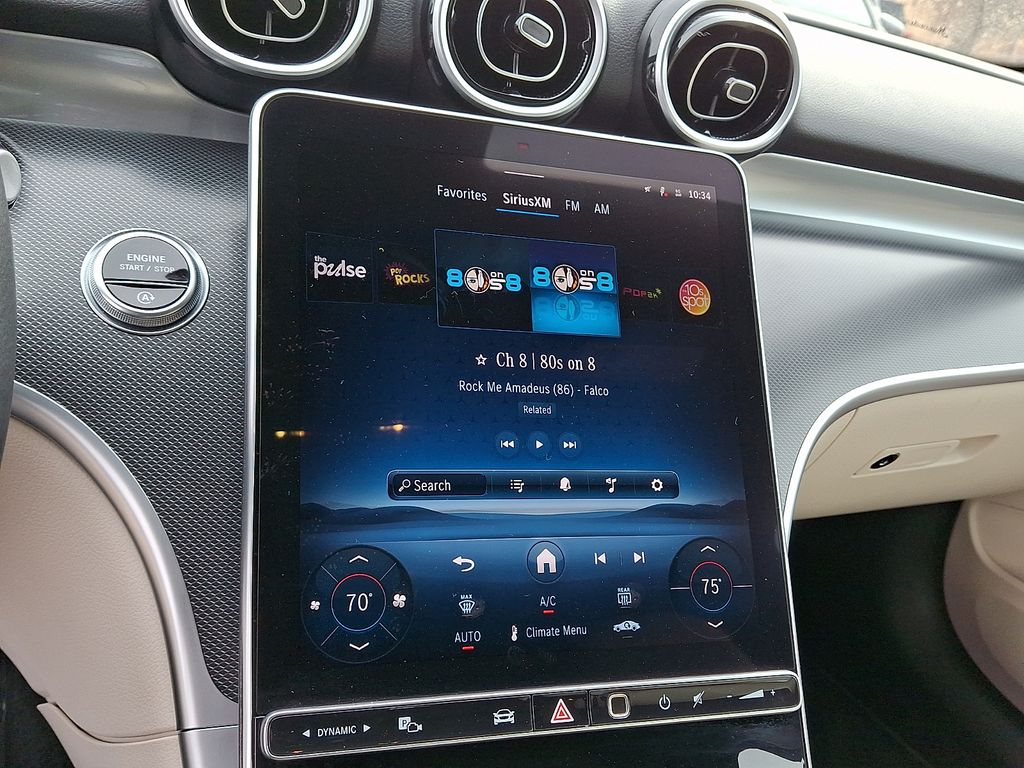 2025 Mercedes-Benz C-Class Sedan C 300 - Photo 19