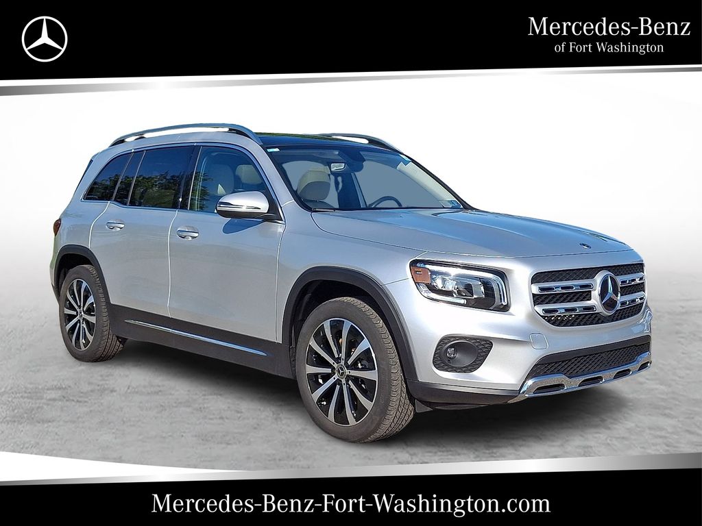 2023 Mercedes-Benz GLB GLB 250 4MATIC's photo