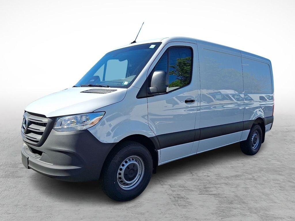 New 2026 Mercedes-Benz Sprinter 2500 Standard Roof 4-Cyl Diesel