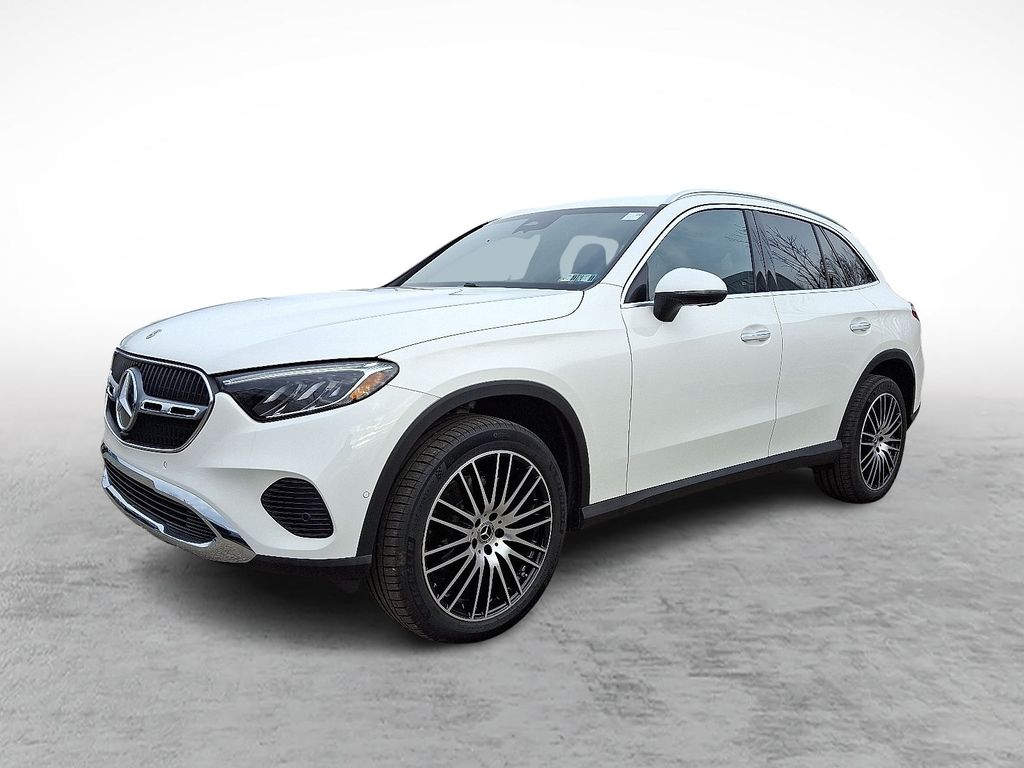 2025 Mercedes Benz GLC 300 4MATIC photo 3