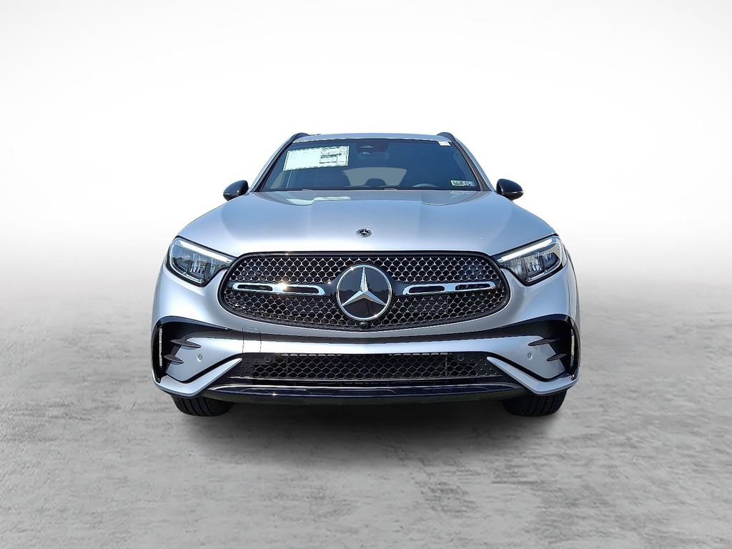 2025 Mercedes Benz GLC 300 4MATIC photo 2
