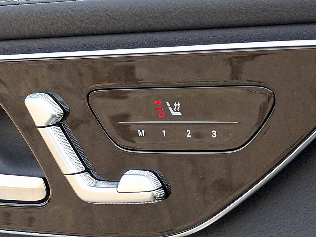 2025 Mercedes-Benz GLC AMG GLC43 - Photo 16