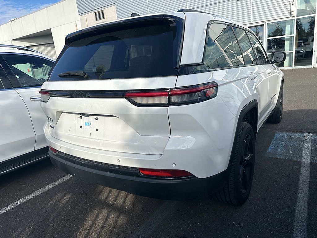 2025 Jeep Grand Cherokee Altitude X photo 4