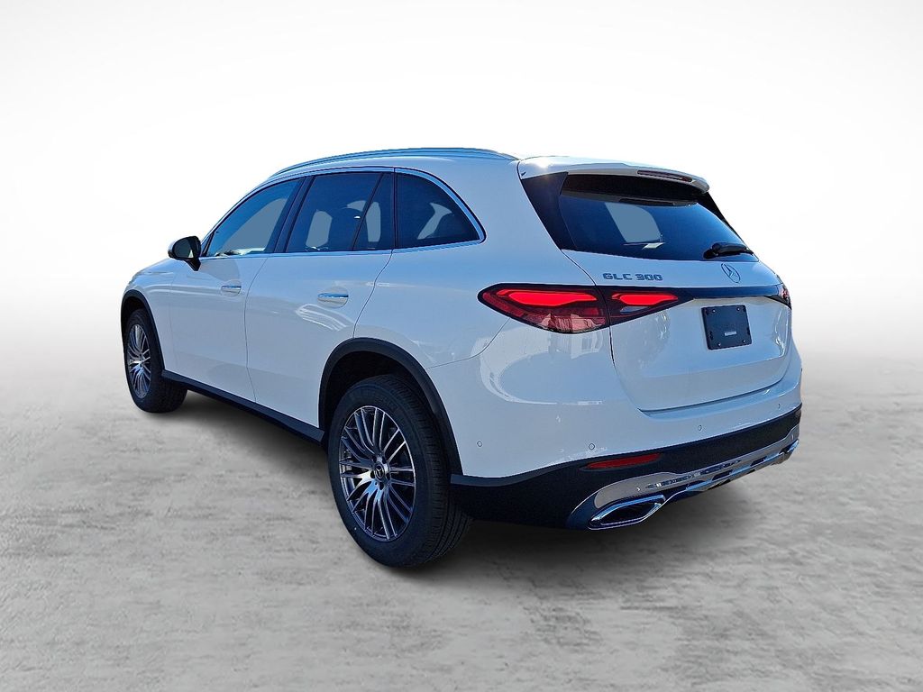 2026 Mercedes Benz GLC 300 4MATIC photo 4