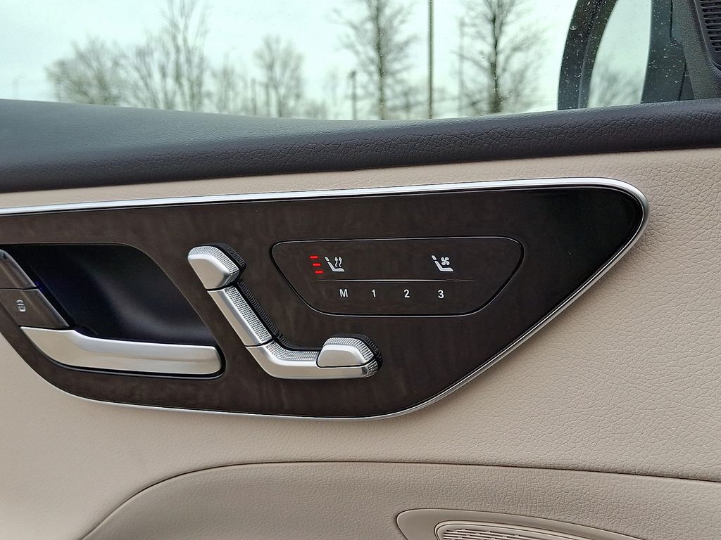 2025 Mercedes-Benz C-Class Sedan C 300 - Photo 24