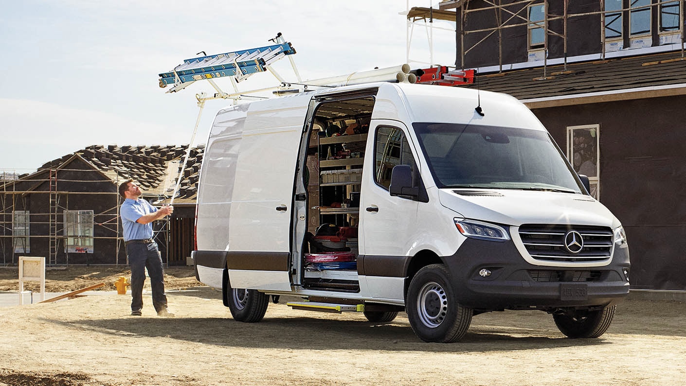 2024-Sprinter-Cargo-Van-Exterior-Side.png