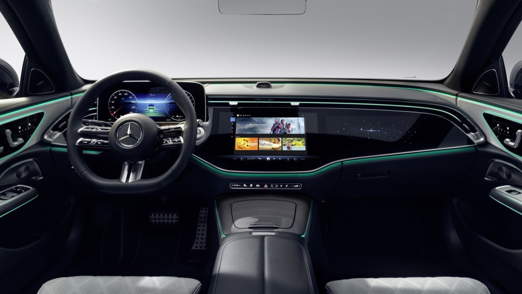 mercedes-benz-brings-movie-magic-with-ridevu.jpg