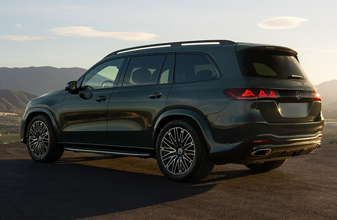 2027 Mercedes-Benz GLS SUV exterior image