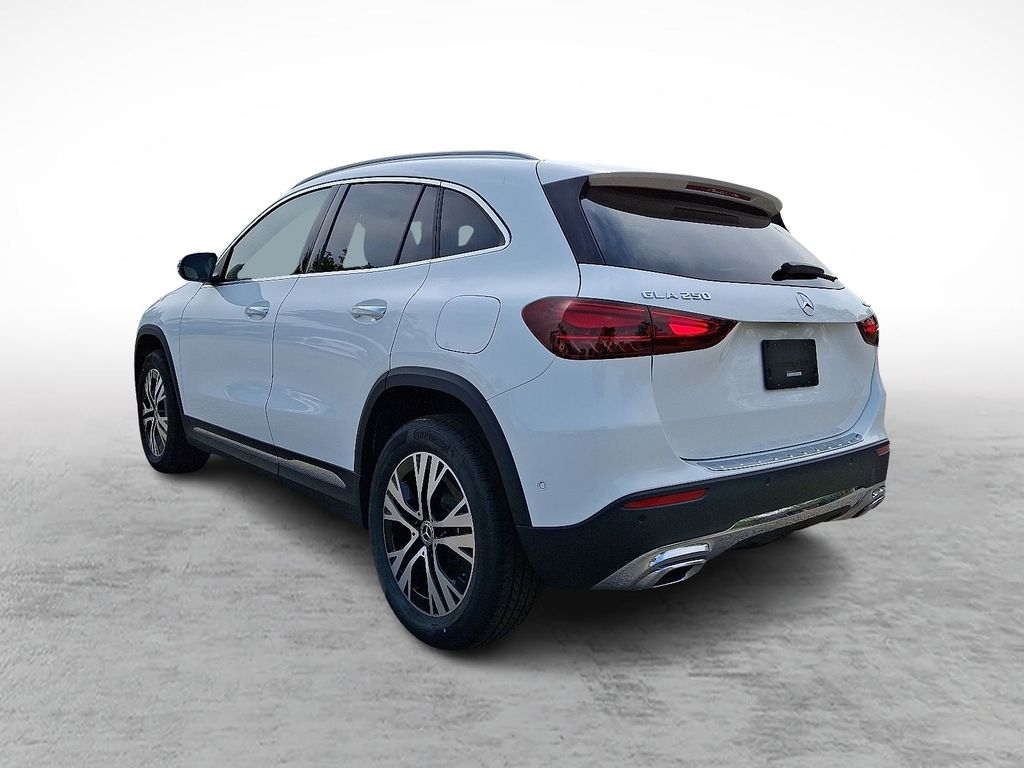 2025 Mercedes Benz GLA 250 4MATIC photo 4