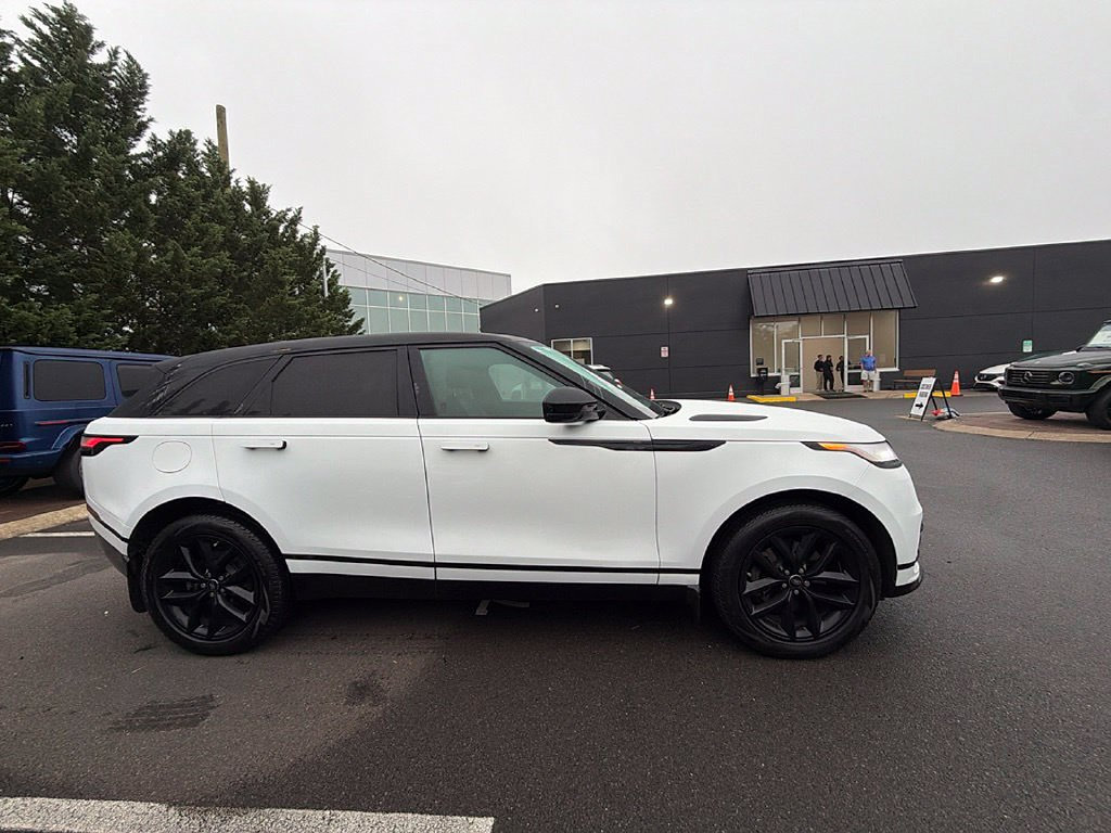 Used 2024 Land Rover Range Rover Velar Dynamic SE 4WD SUV