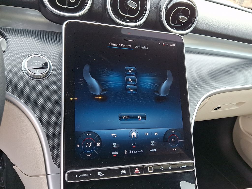 2025 Mercedes-Benz C-Class Sedan C 300 - Photo 17