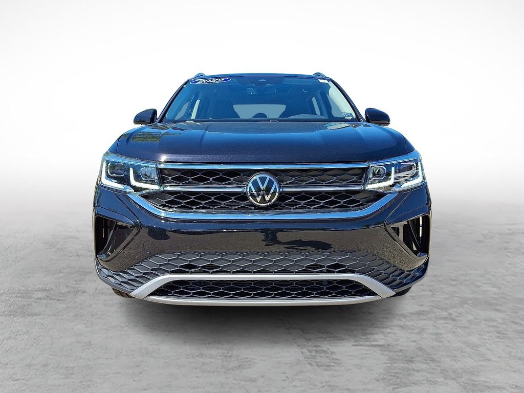 Used 2022 Volkswagen Taos SEL with VIN 3VV2X7B28NM072629 for sale in Fort Washington, PA