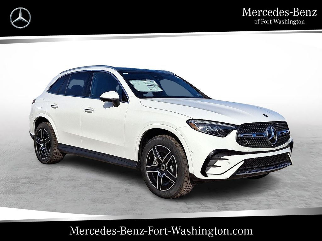 2026 Mercedes-Benz GLC Base's photo