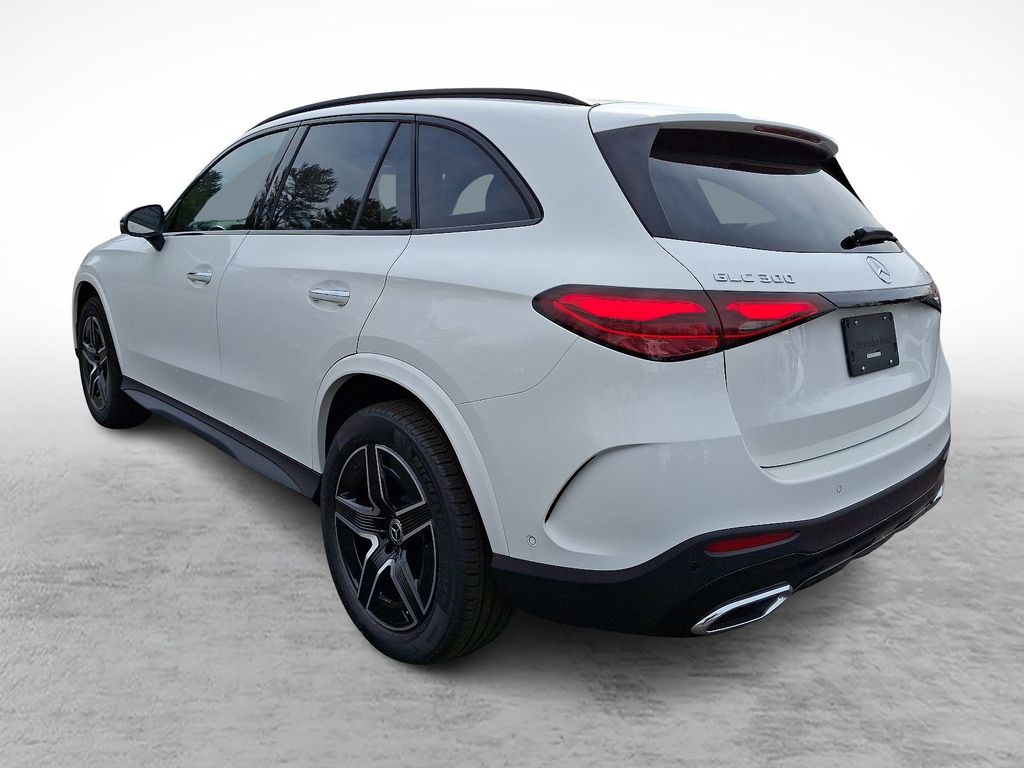 2025 Mercedes Benz GLC 300 4MATIC photo 4