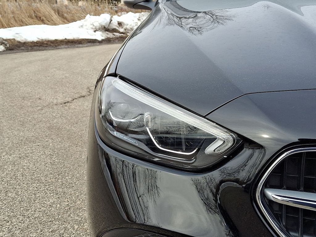2025 Mercedes-Benz C-Class Sedan C 300 - Photo 10