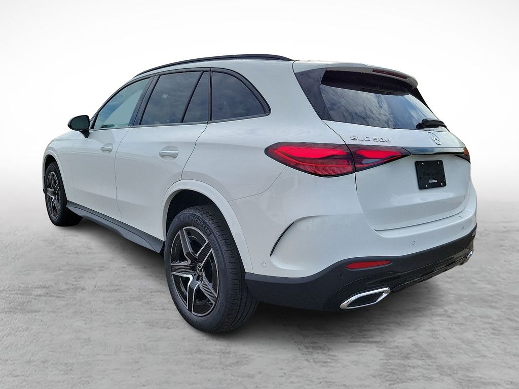 2025 Mercedes Benz GLC 300 4MATIC photo 4