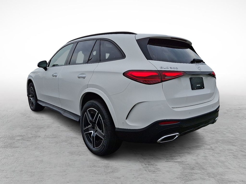 2025 Mercedes Benz GLC 300 4MATIC photo 4