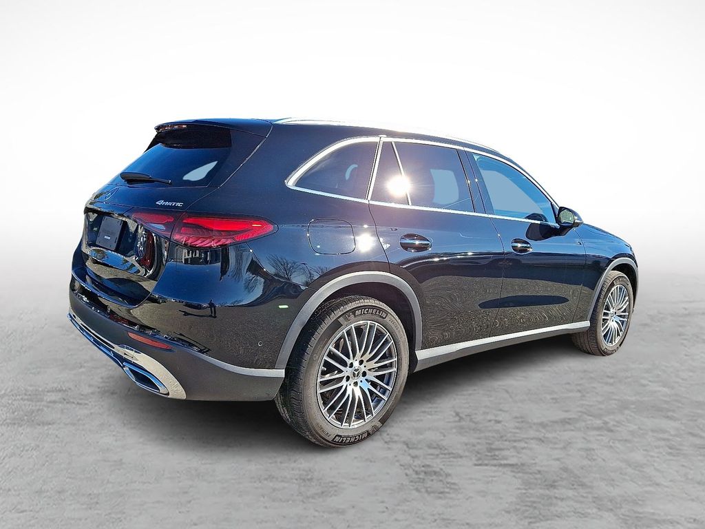 2025 Mercedes-Benz GLC Base - Photo 6