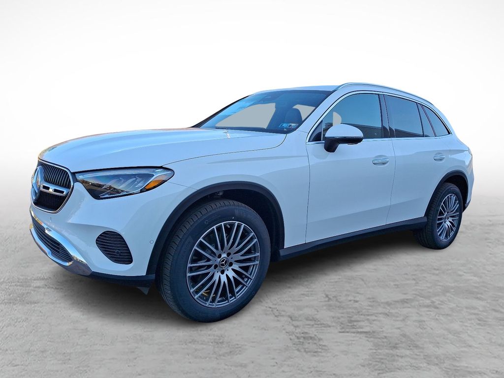 2025 Mercedes Benz GLC 300 photo 3