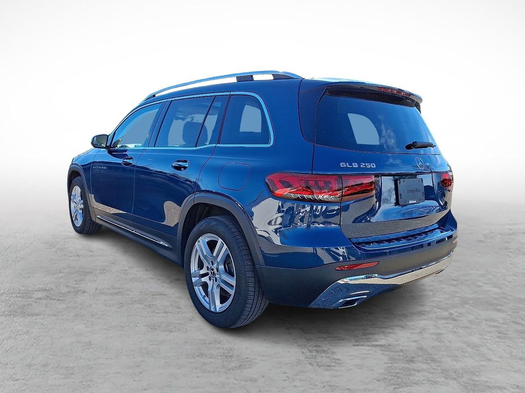 2022 Mercedes Benz GLB 250 4MATIC photo 3