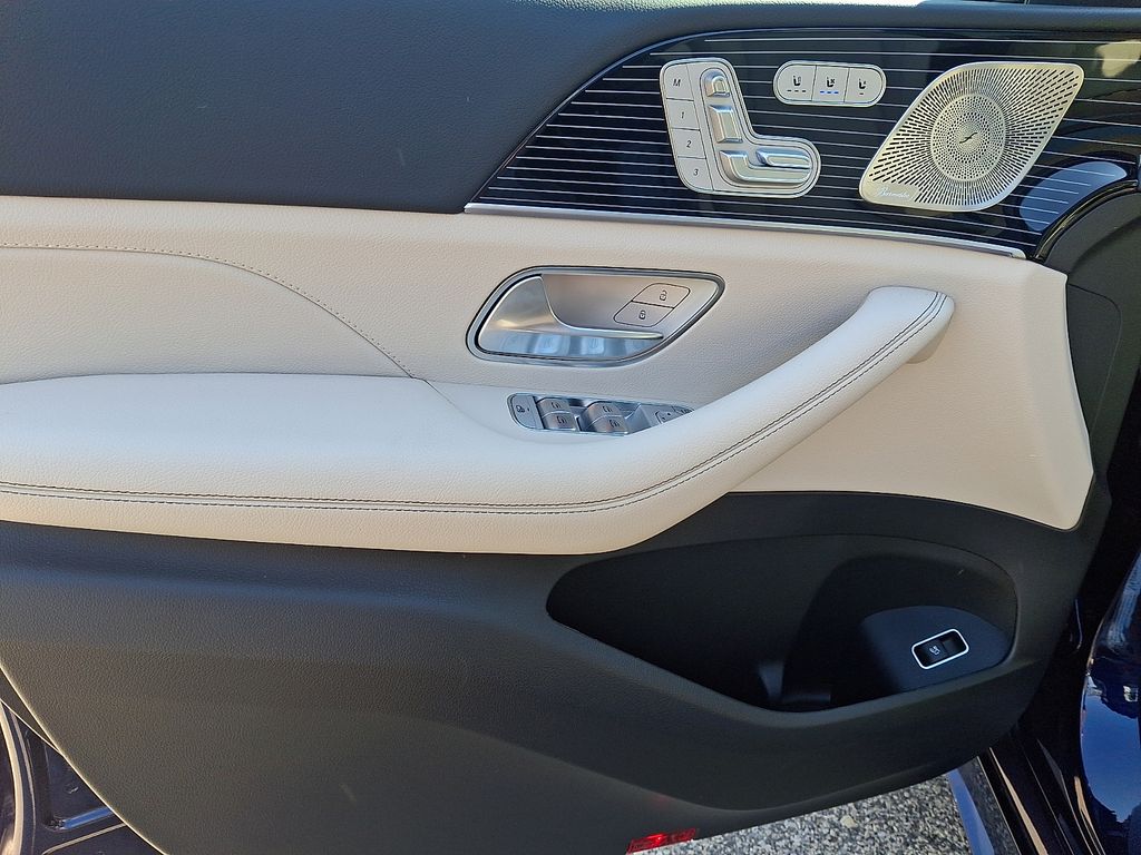 2026 Mercedes-Benz GLE GLE450 - Photo 12