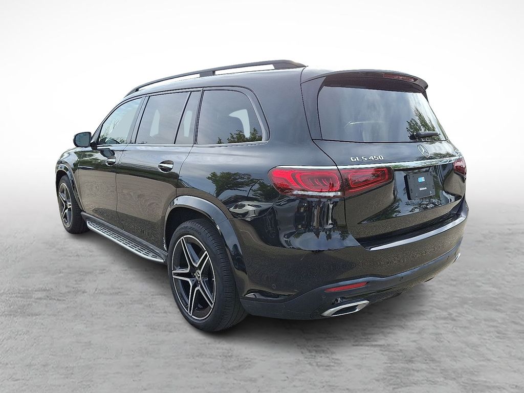 2022 Mercedes Benz GLS 450 4MATIC photo 3