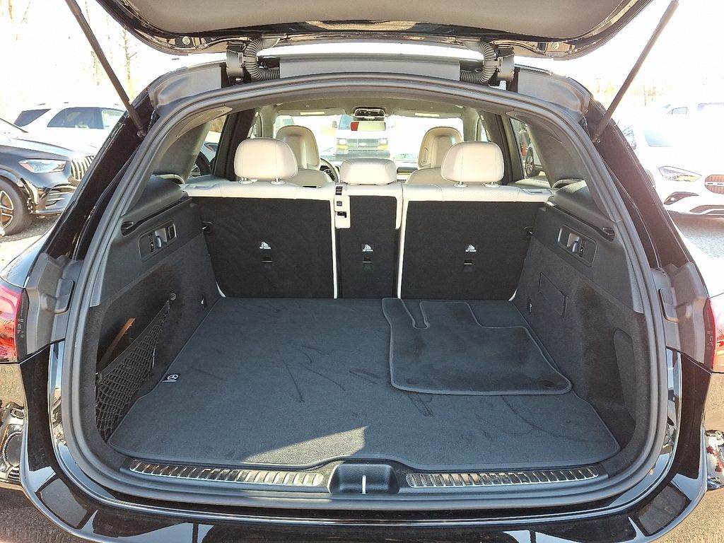 2025 Mercedes-Benz GLC Base - Photo 28