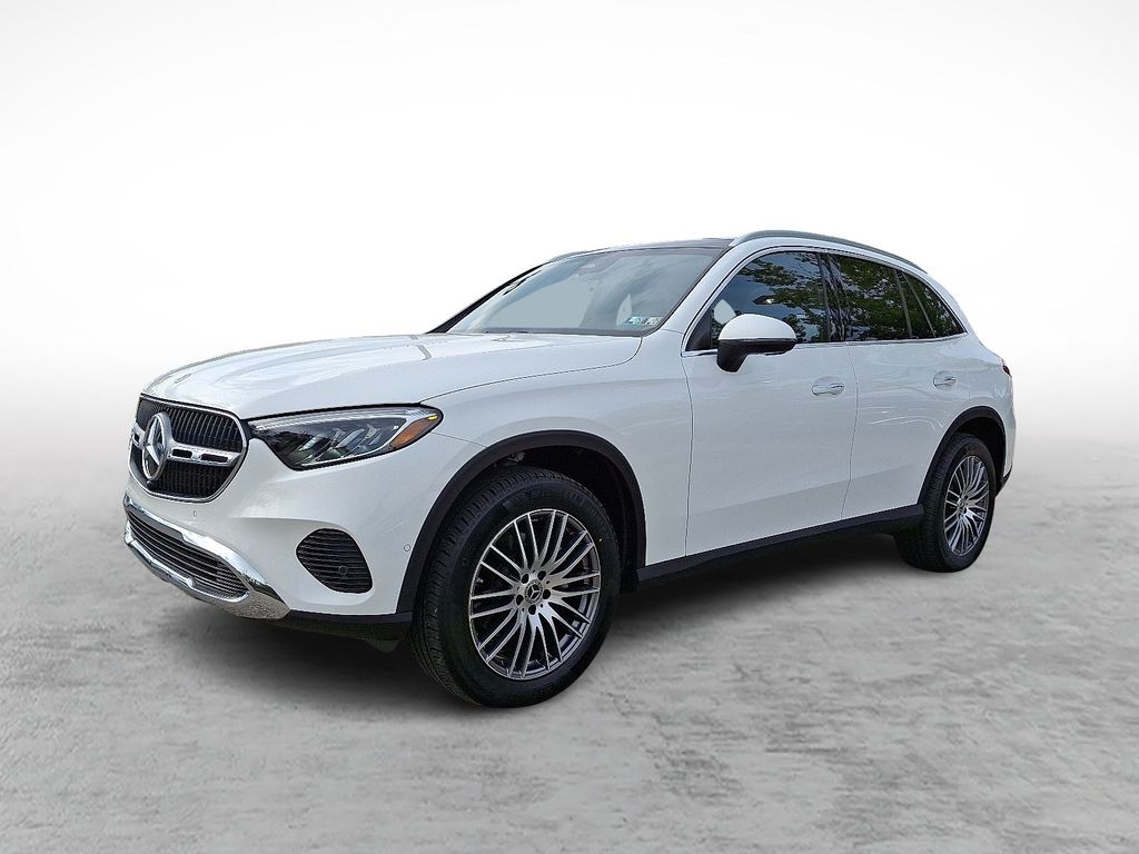 2025 Mercedes Benz GLC 300 4MATIC photo 3
