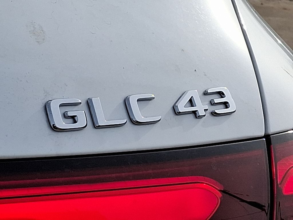 2025 Mercedes-Benz GLC AMG GLC43 - Photo 19