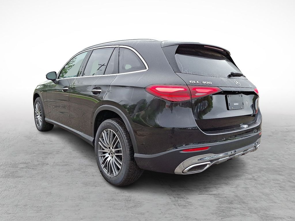2025 Mercedes Benz GLC 300 4MATIC photo 4