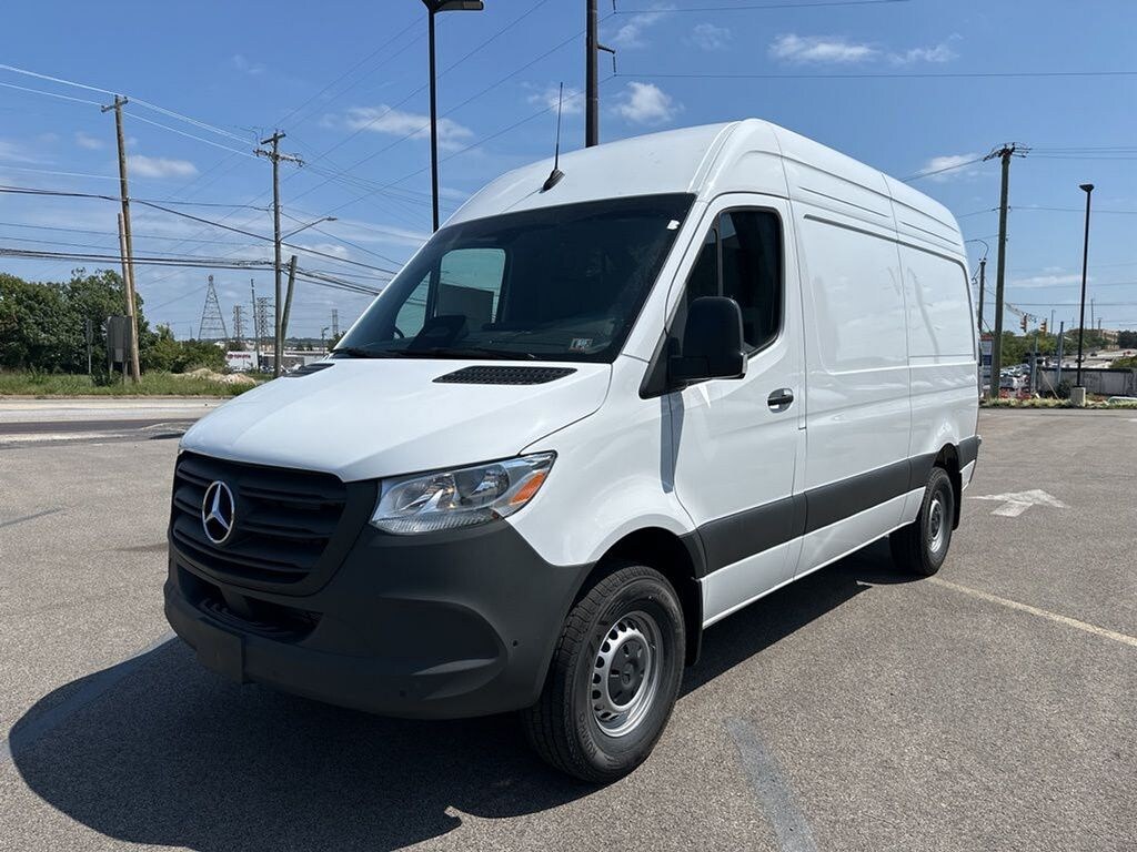 New 2025 Mercedes-Benz Sprinter 2500 Standard Roof 4-Cyl Diesel HO Van Cargo Van