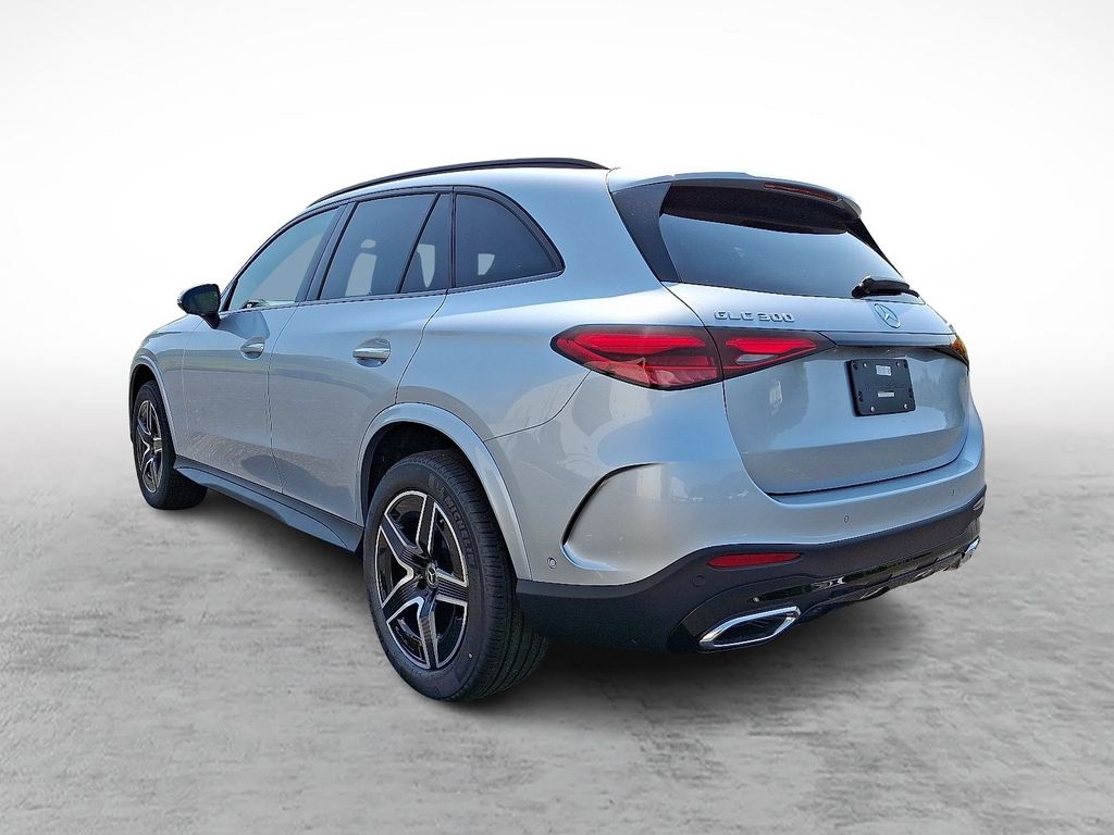2025 Mercedes Benz GLC 300 4MATIC photo 4