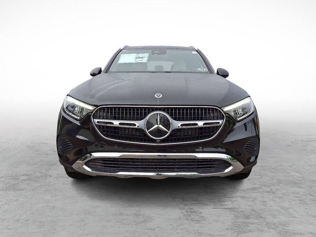2025 Mercedes Benz GLC 300 4MATIC photo 2