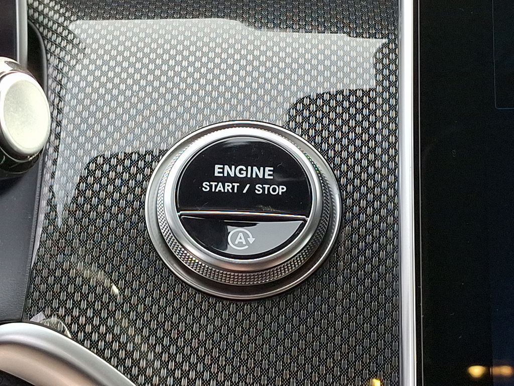 2025 Mercedes-Benz GLC AMG GLC43 - Photo 17