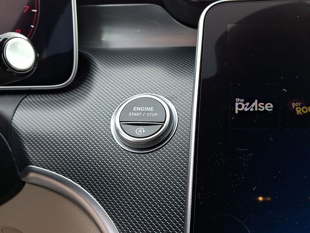 2025 Mercedes-Benz C-Class Sedan C 300 - Photo 25