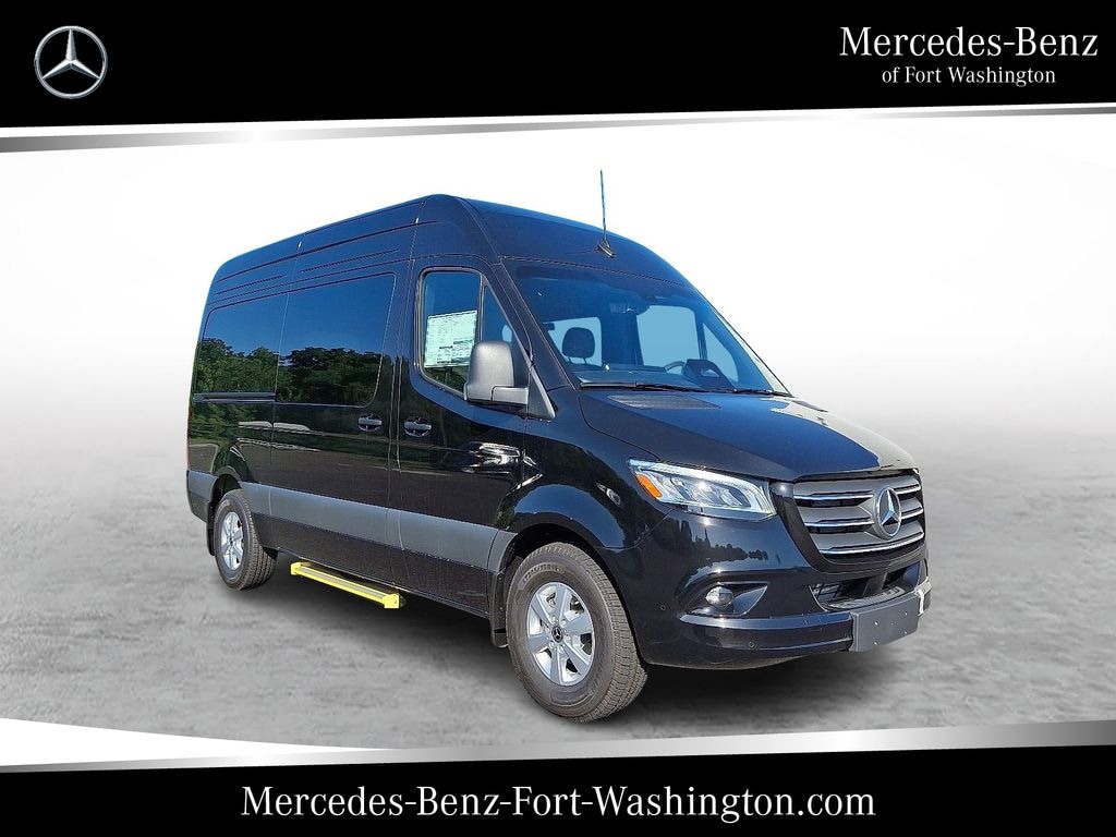 New 2025 Mercedes-Benz Sprinter 2500 Standard Roof 4-Cyl Diesel HO Van Passenger Van
