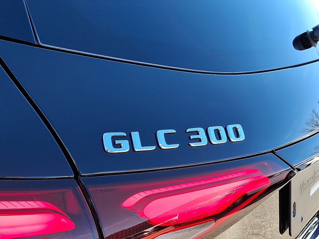 2025 Mercedes-Benz GLC Base - Photo 30