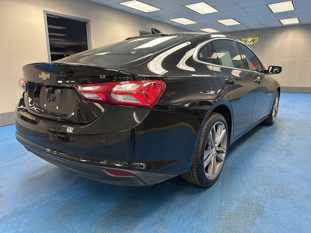 2024 Chevrolet Malibu Premier 2LT photo 3