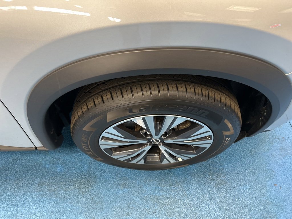 2023 Nissan Rogue SV photo 2