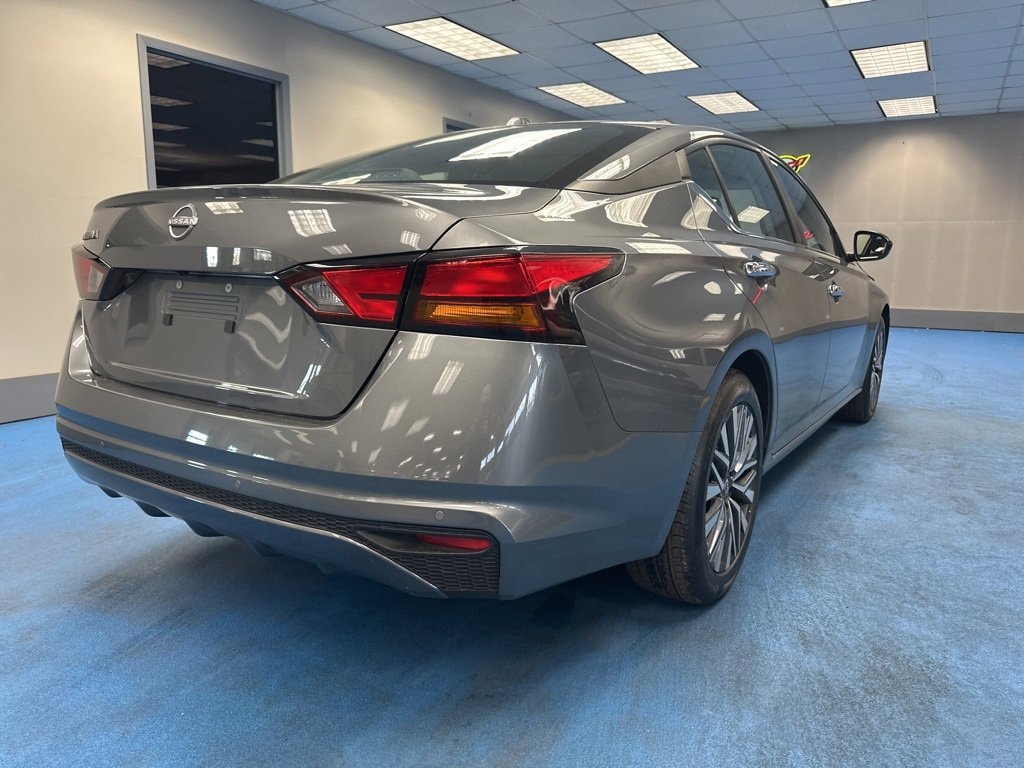 Used 2025 Nissan Altima SV Sedan