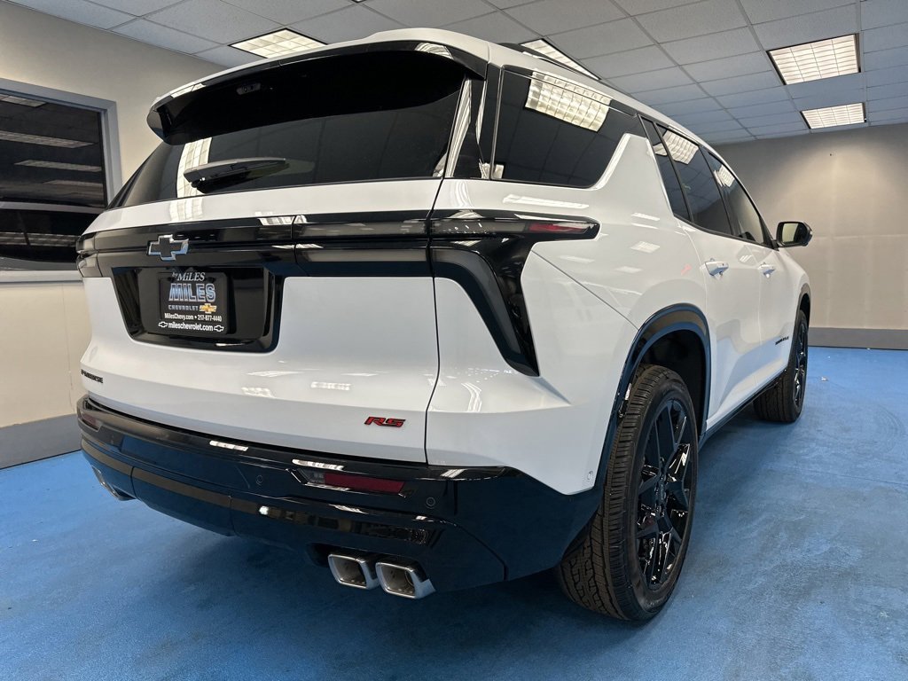 2026 Chevrolet Traverse RS photo 2