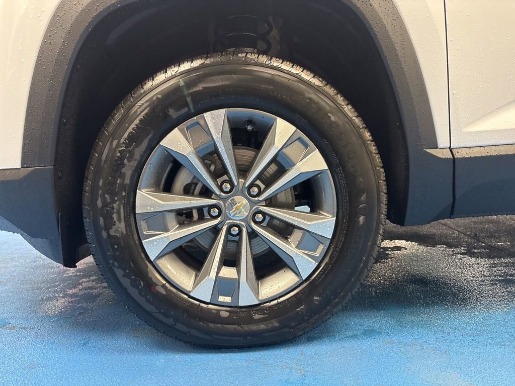 2026 Chevrolet Equinox LT - Photo 13
