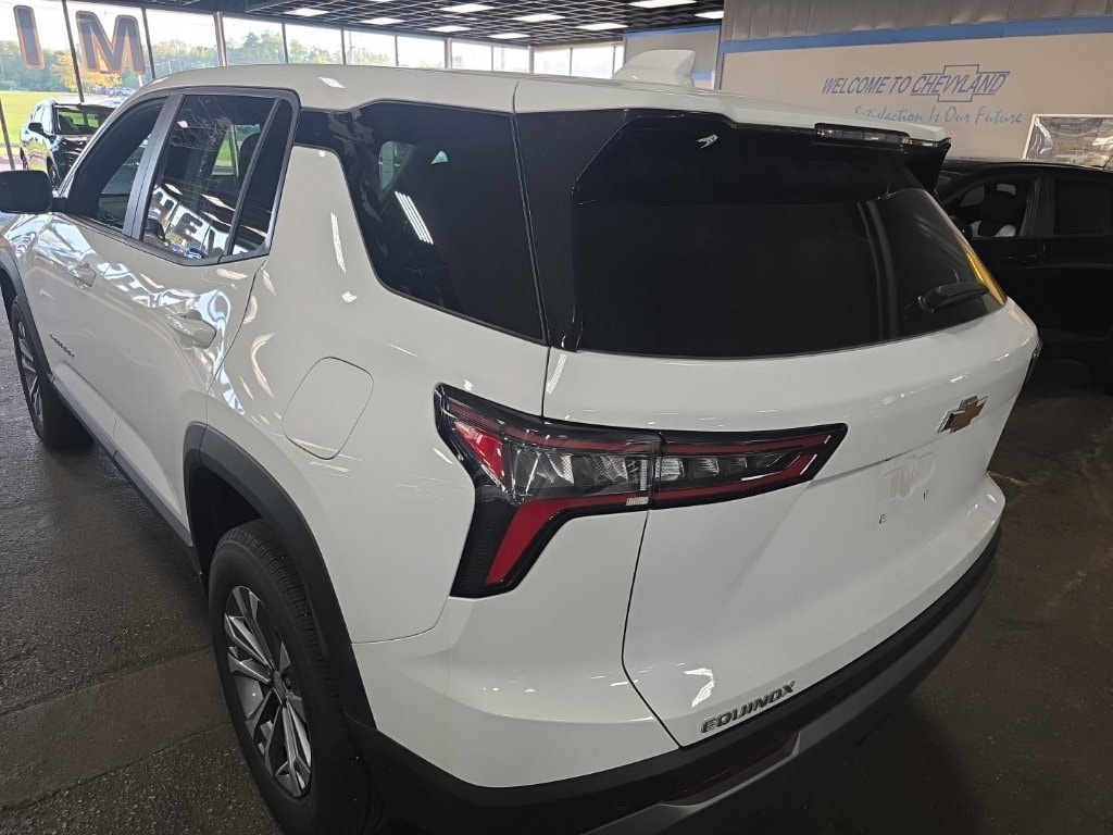 2025 Chevrolet Equinox LT - Photo 4